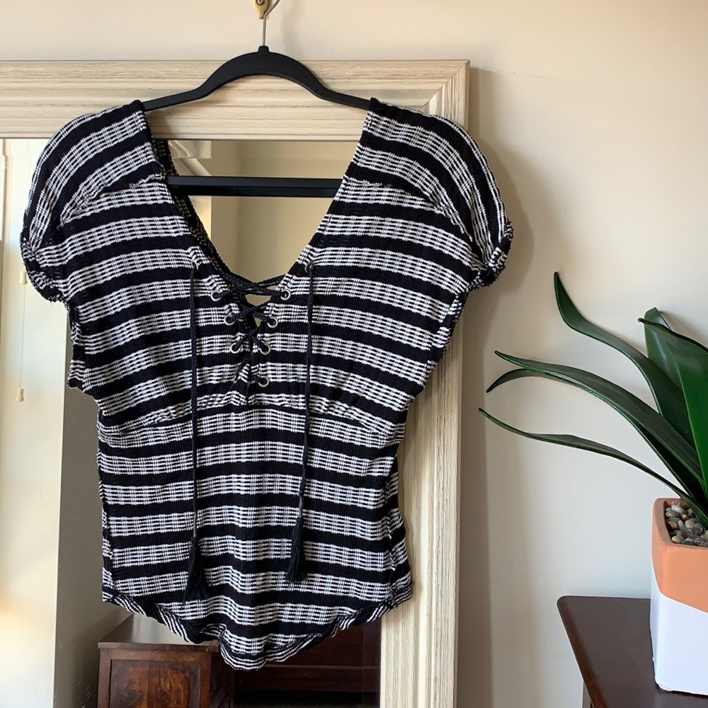 FREE PEOPLE black & white ribbed knit short sleeve blouse top (small) ✨